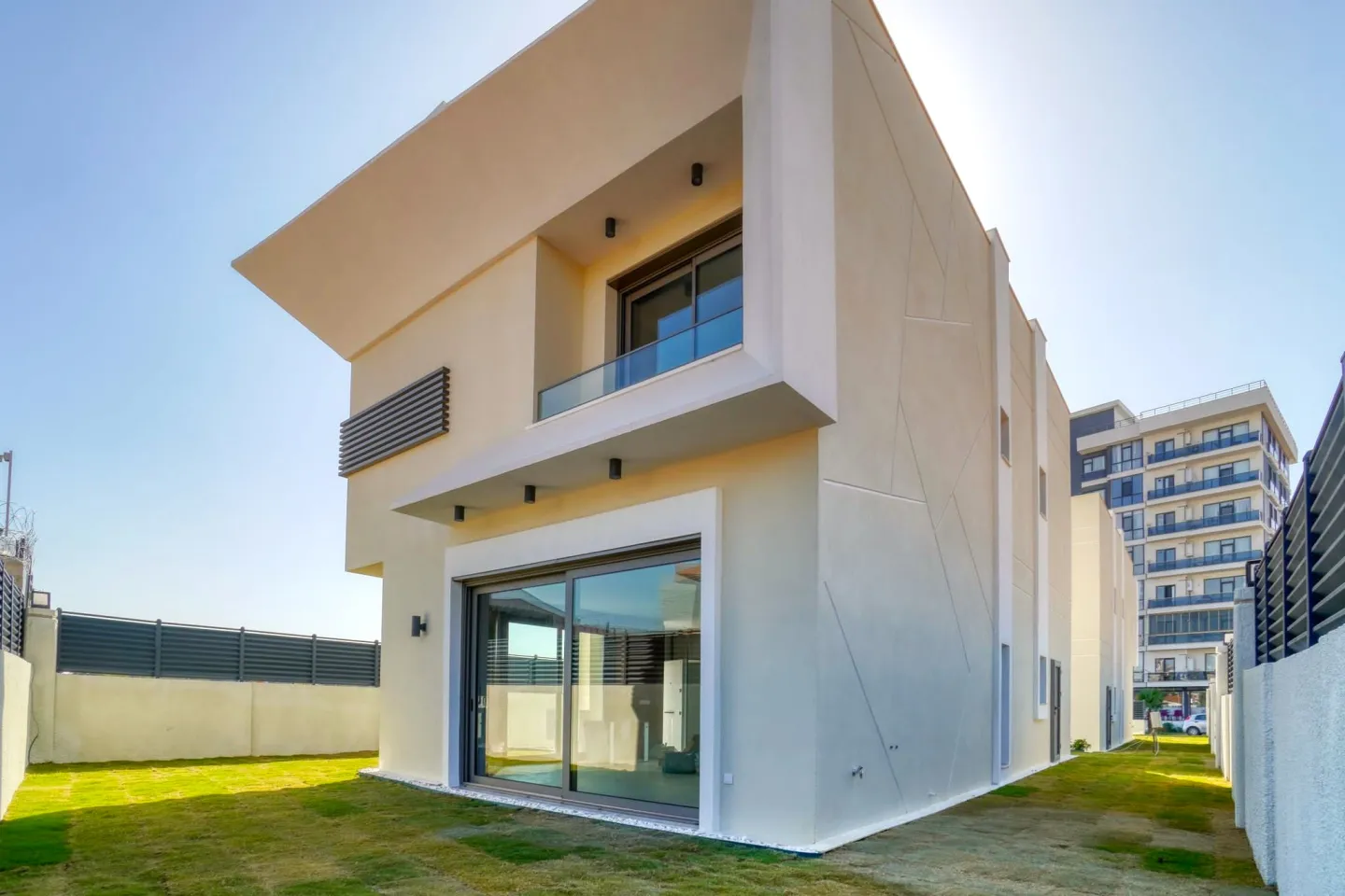İNÖNÜ’DE SIFIR MÜSTAKİL VİLLA | 180 M² NET | GENİŞ BAHÇE | YERDEN ISITMA | ŞÖMİNE | OTOPARK