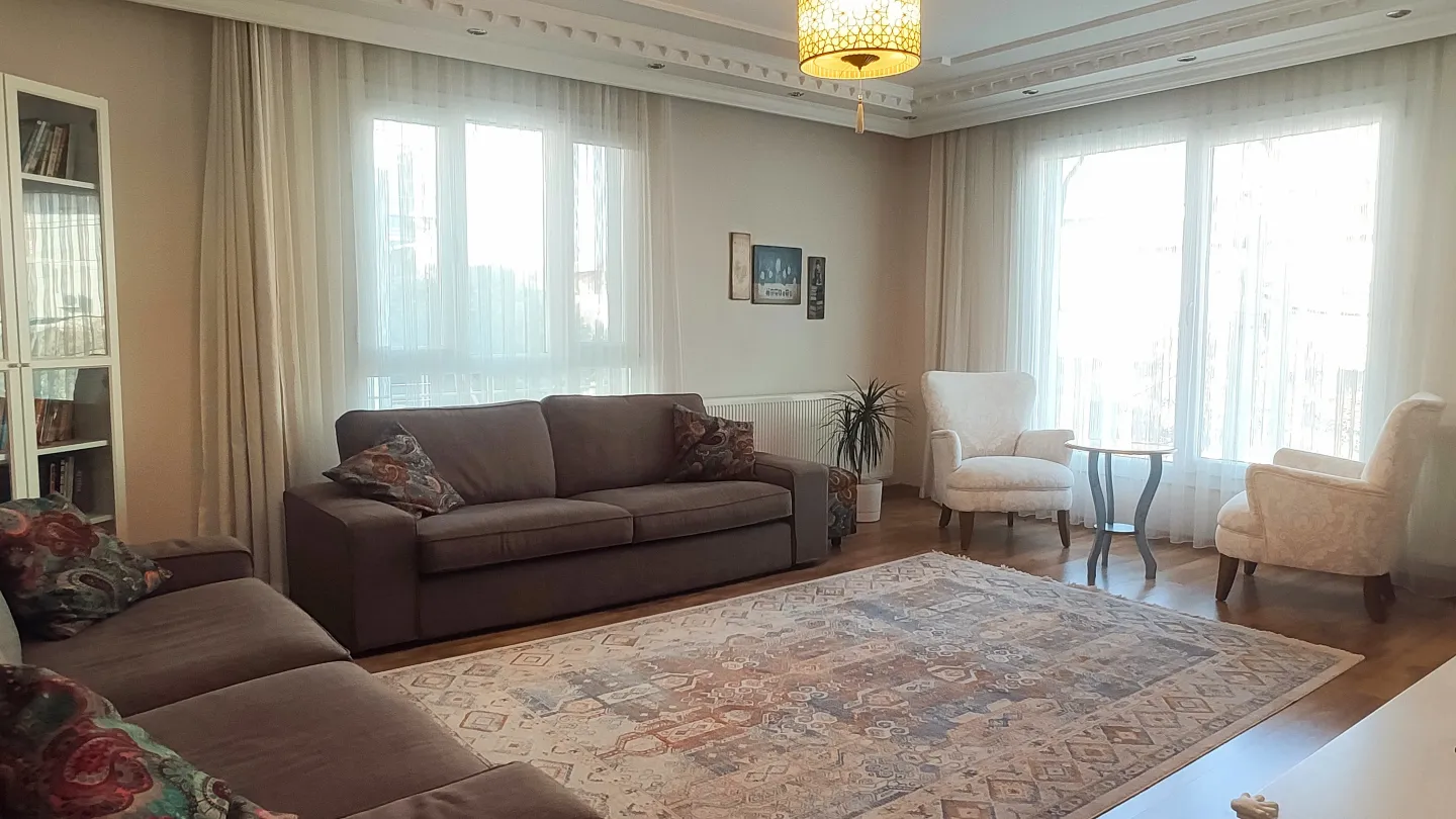 Havalimanı / Optimum AVM yakını FULL Eşyalı Günlük Kiralık 3+1 Daire